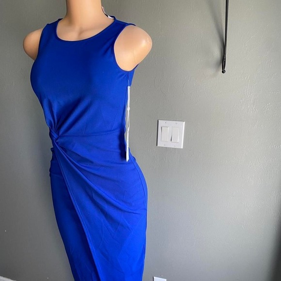 Siena Blue bodycon dress with twist detail - Picture 3 of 4